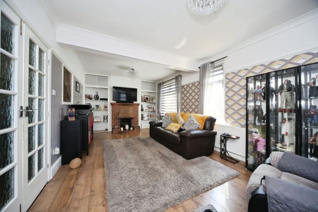 194, Barton Road, Luton photo 2