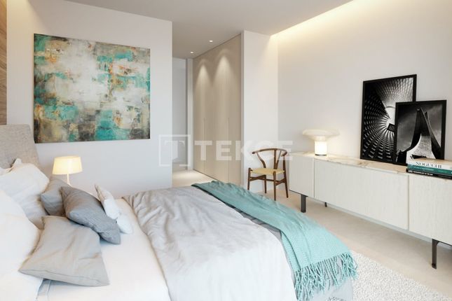 Apartment for sale in Las Colinas De Marbella, Benahavís, Málaga, Spain