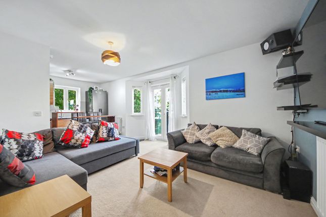 3 Pomeroy Crescent, Southampton photo 2