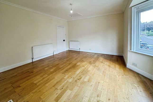 303, High Town Road, Bedfordshire photo 4