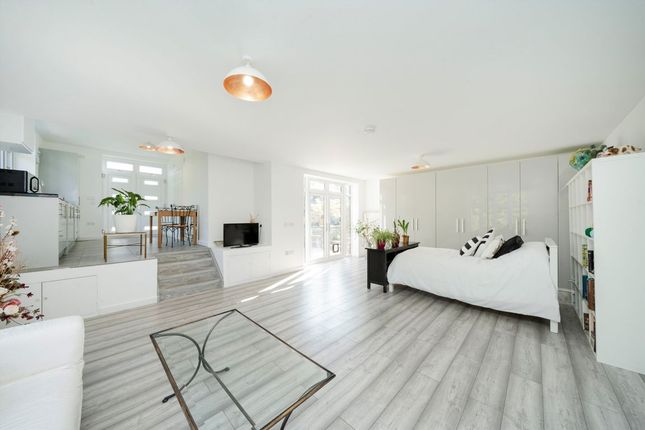 1A, Woodside Avenue, London photo 3