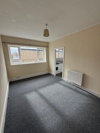 Flat 2, 78, Mitcham Road, London photo 4