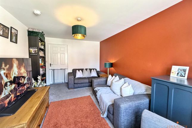 10, Mason Avenue, Hull photo 2