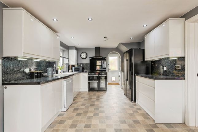 30, Hayfield Road, Minehead photo 3