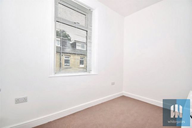 6, Prince Street, Huddersfield photo 5