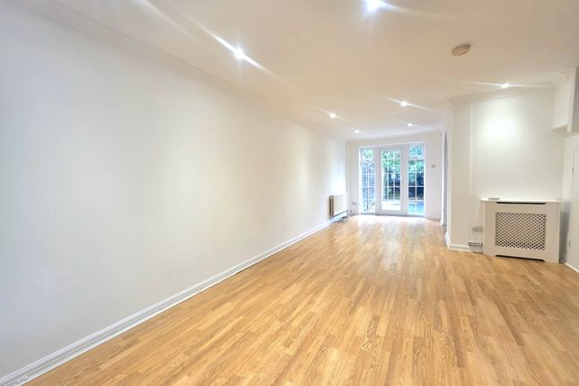 Copy, 30, Carrington Square, Harrow photo 2