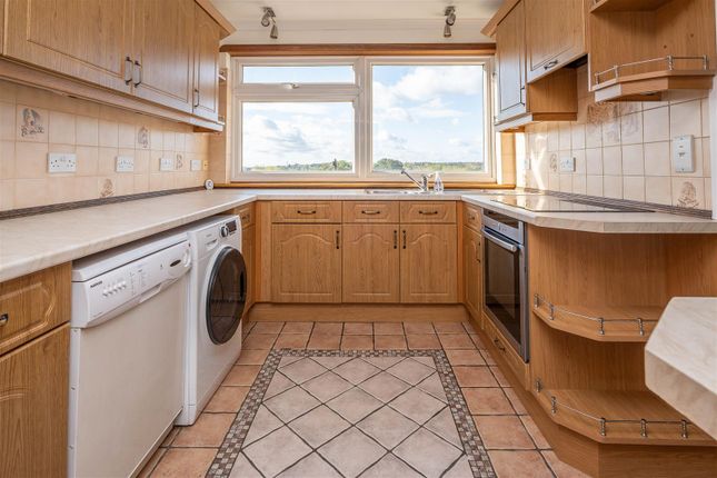 11 Tern Court, Tern Way, Brentwood photo 3