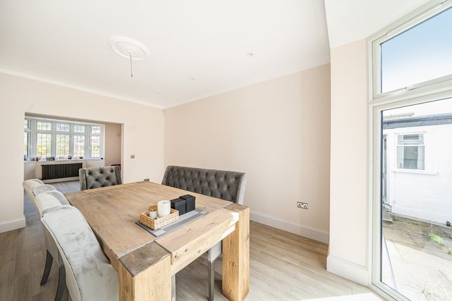 3, Friars Avenue, London photo 4