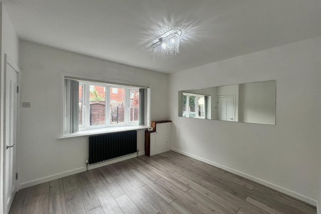 21, St. Helens Place, Castleford photo 2