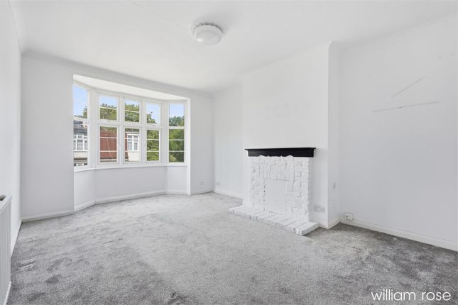Flat 10, Seymour Court, Whitehall Road, London photo 2