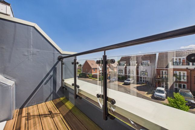 71, Kensal Green Drive, Maidenhead photo 5