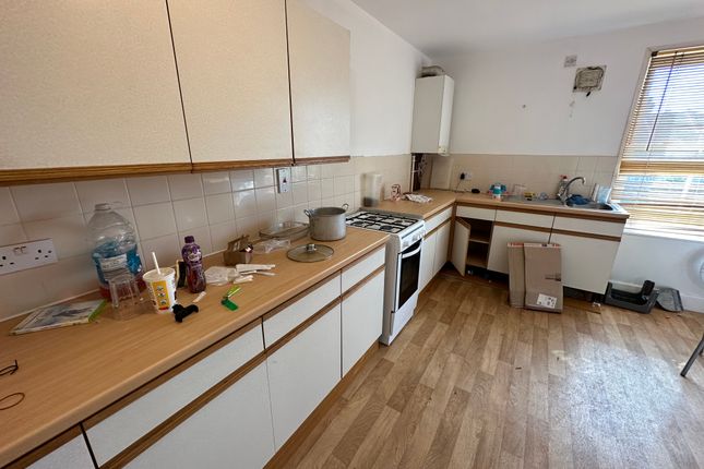 Thumbnail Flat to rent in Old Road, Clacton-On-Sea