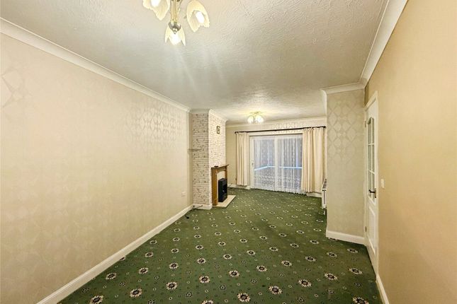 8, Sharfleet Crescent, Sittingbourne photo 3