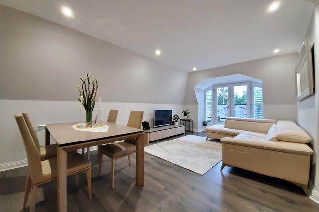 Thumbnail Flat for sale in Old Bath Road, Charvil, Reading