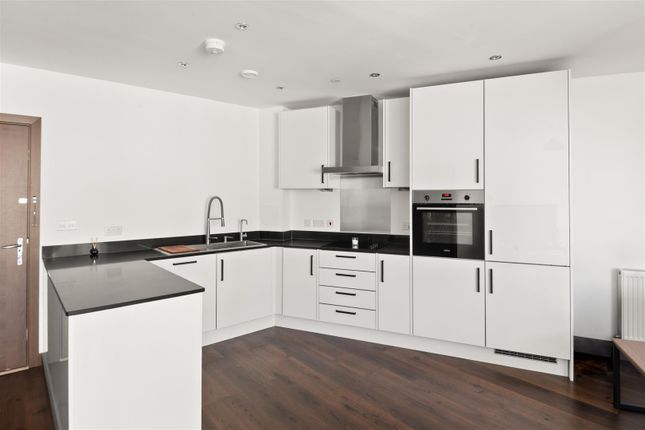 Flat 55, 7, Gramophone Lane, Hayes photo 4