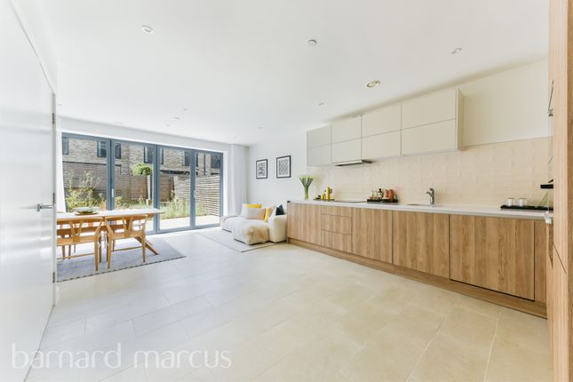 Town house for sale in Beatrice Place, London SW19