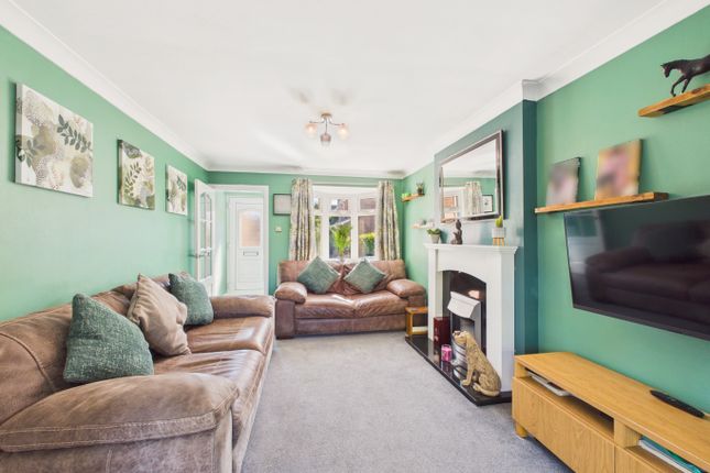 24, Celandine Close, Hull photo 2