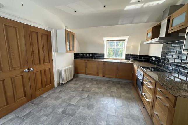 9, The Lydiate, Wirral photo 2