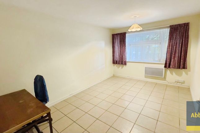 106, Ipswich photo 2