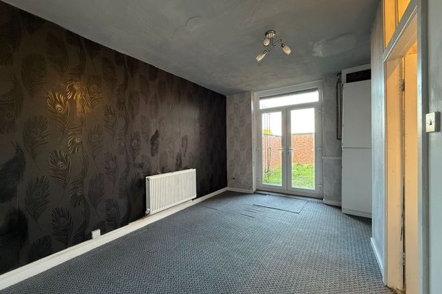 93, Mayfield Road, Oldham photo 5