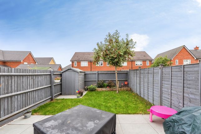 Parker Close, Carterton photo 4