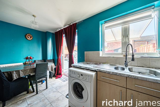 9, Padstow Road, Swindon photo 4