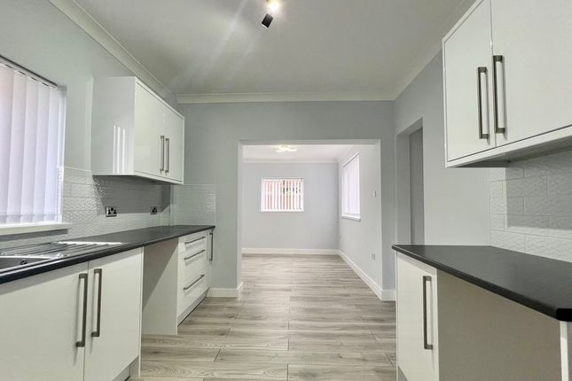 8, Cecile Crescent, Scunthorpe photo 2