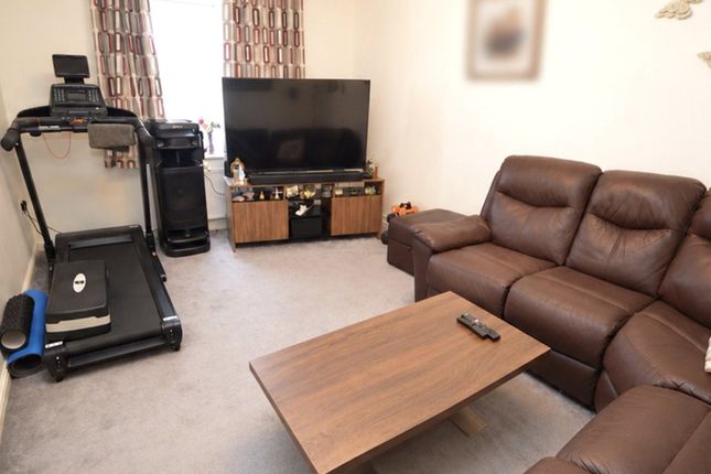 9, Laurel Close, Bedfordshire photo 3