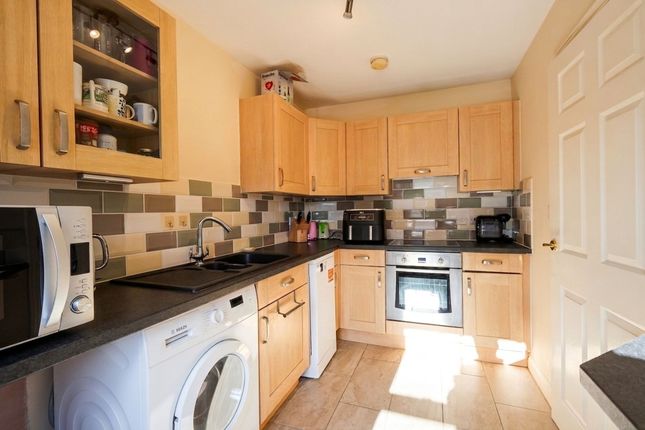 16 Sennitt Way, Ely photo 4