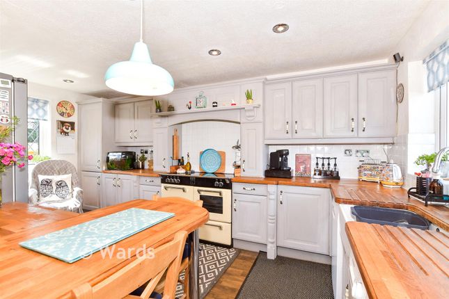 3-bed semi-detached on Shingle Barn Farm Cottages, Smiths Hill, Maidstone, £475,000