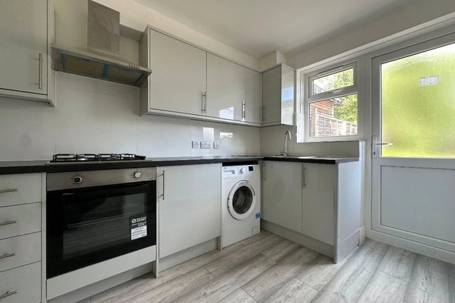 91, Dalston Gardens, Middx photo 3
