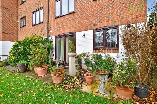 Flat for sale in High Street, Purley, Surrey