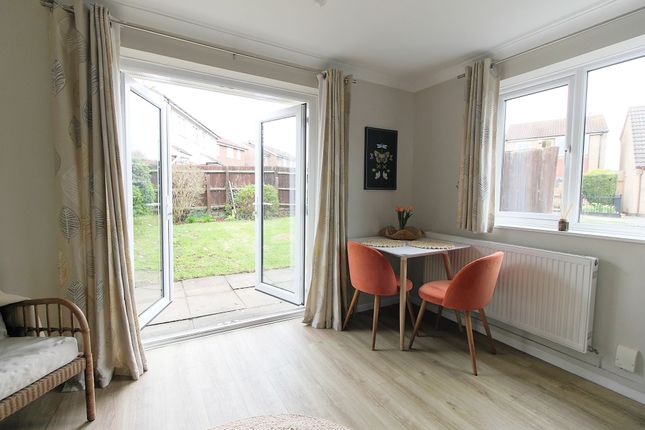 1 Forryans Close, Wigston photo 4