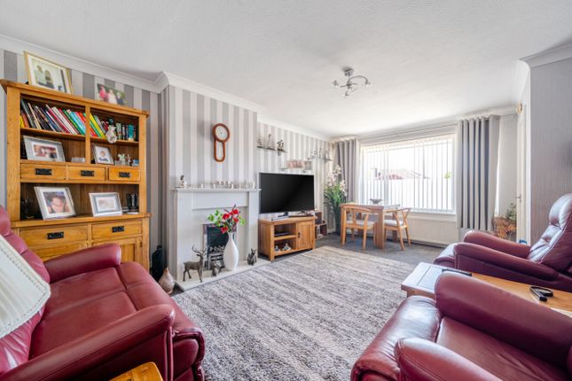 12, Toll Bar Road, Grantham photo 3