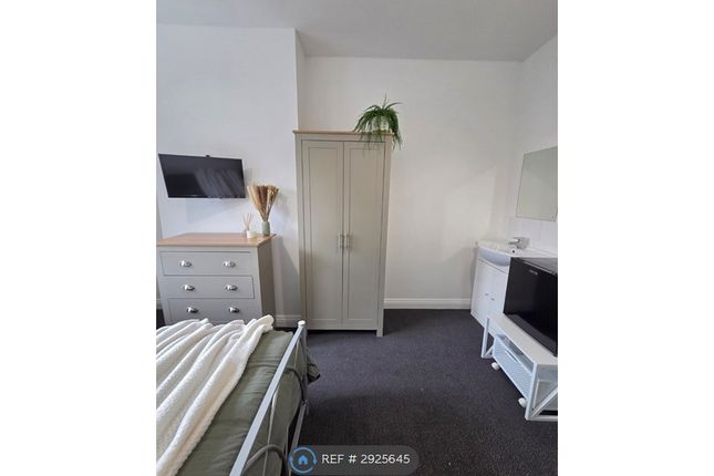 A Wimborne Road, Bournemouth photo 5