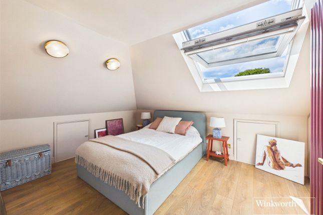 38D,, Sunny Gardens Road, London photo 3