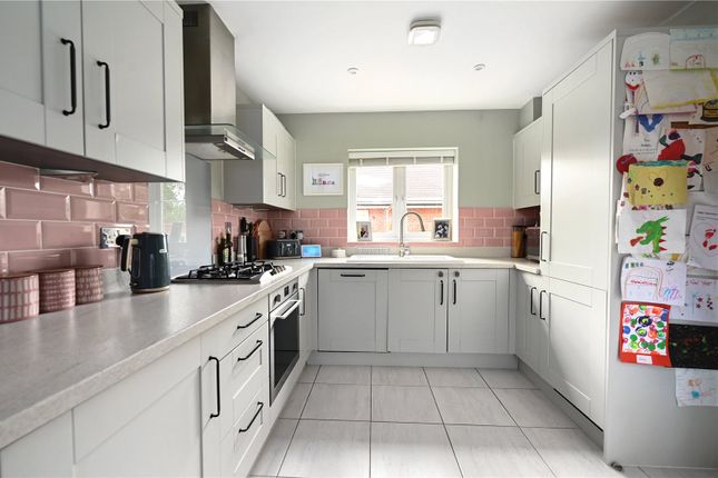 12, Hammersley Drive, Guildford photo 4