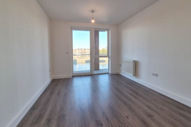 206, Zephyr Court, Ipswich photo 5