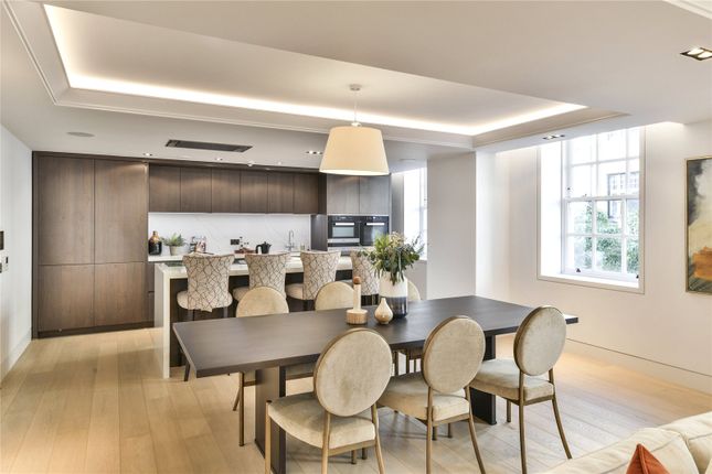 Flat for sale in 19 Bolsover Street, Fitzrovia