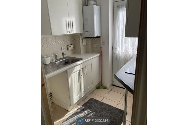 Arklay Close, Uxbridge, Uxbridge photo 3