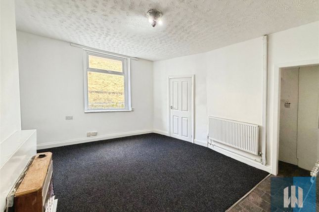5, South Street, Brighouse photo 3