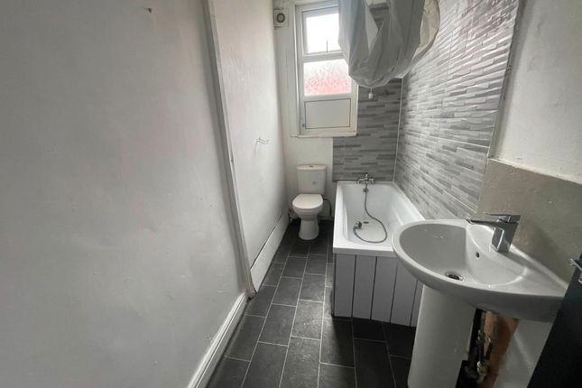 26 Burlington Road, Leeds photo 5