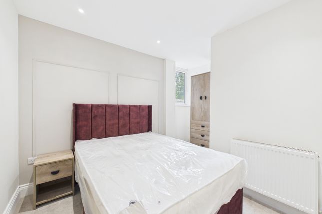 Room 2, 97, Pavilion Road, Worthing photo 3