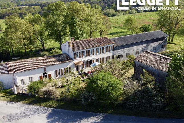 Thumbnail Villa for sale in Boisredon, Charente-Maritime, Nouvelle-Aquitaine