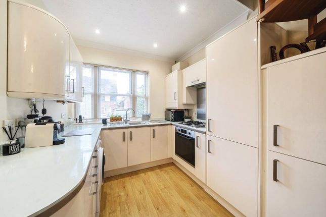 12, St. Georges Mews, Surrey photo 4