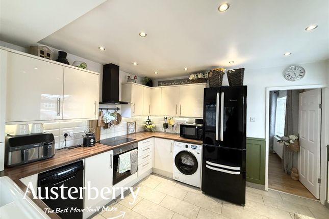 8, Thackeray Drive, Stoke-On-Trent photo 4