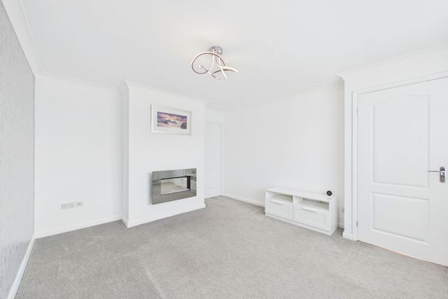 2 Springfield Grove, Whitehaven photo 2