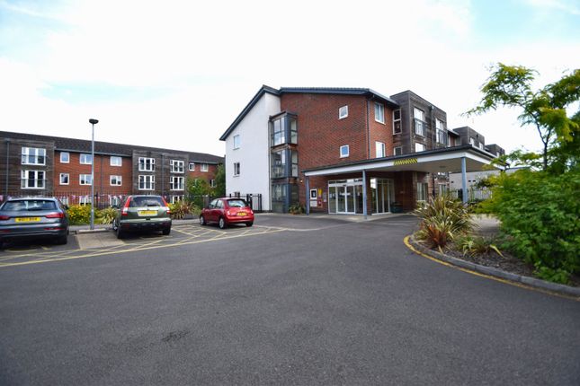 Thumbnail Flat for sale in The Pines, Forest Close, Wexham, Berkshire