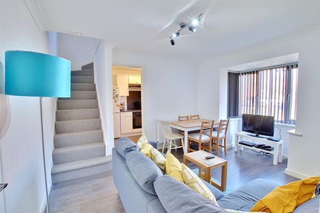 42, Derwent Close, St. Ives photo 4
