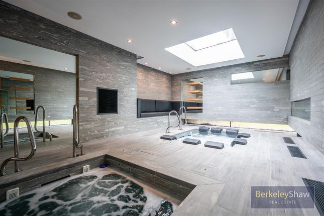 Luxury Spa Room